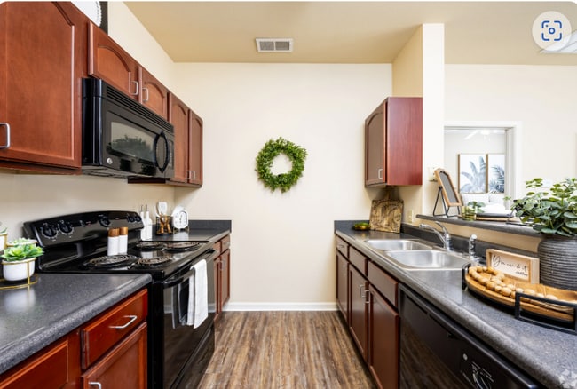 3340 Academic Pl, Unit 203 in Fort Wayne, IN - Foto de edificio - Building Photo