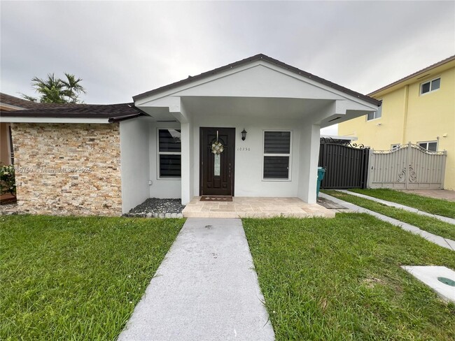 10356 SW 11th Terrace in Miami, FL - Building Photo - Building Photo