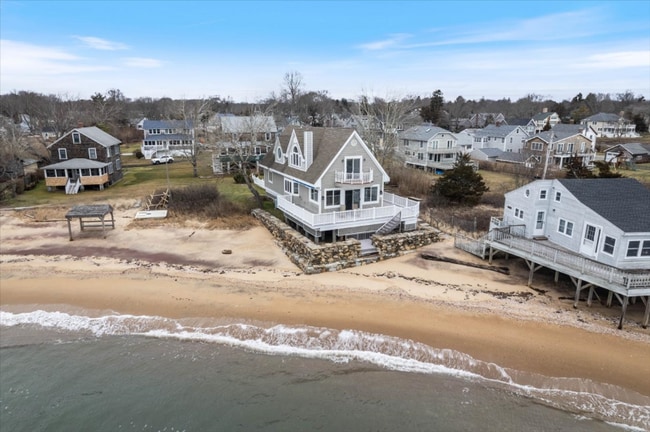 146 Chittenden Field Ln in Madison, CT - Building Photo - Building Photo