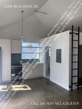 1504 Alta Vista Dr in Bakersfield, CA - Building Photo - Building Photo