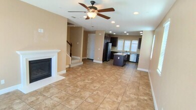 880 Willow Bridge Dr in Folsom, CA - Building Photo - Building Photo