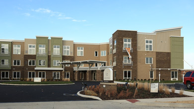 Vista Springs Greenbriar in Cleveland, OH - Building Photo - Building Photo