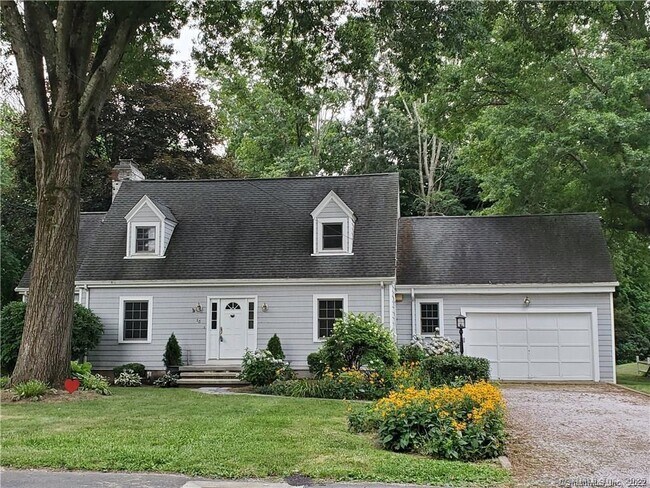 property at 15 Muirfield Dr