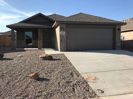 918 E 90th St in Odessa, TX - Building Photo