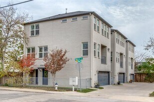 6015 Chimera Ct in Dallas, TX - Building Photo