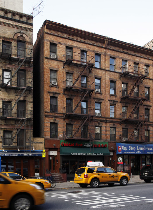 588 Amsterdam Ave in New York, NY - Foto de edificio