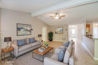 2625 Fox Creek Dr in Jacksonville, FL - Building Photo - Building Photo