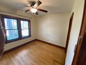 6708 W Wick Pl, Unit Lower in Milwaukee, WI - Building Photo - Building Photo