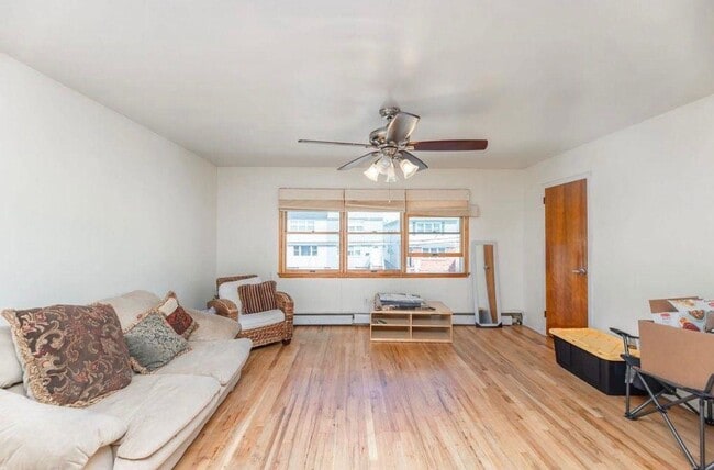 108 Evergreen St in Bayonne, NJ - Building Photo - Building Photo