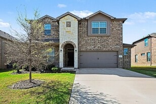 613 Dunster Ln in Saginaw, TX - Building Photo