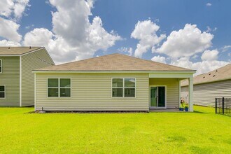 105 Cole St in Pooler, GA - Foto de edificio - Building Photo