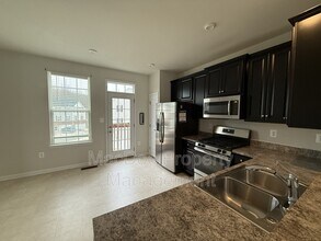 505 Rolling Valley Dr in Fredericksburg, VA - Building Photo - Building Photo