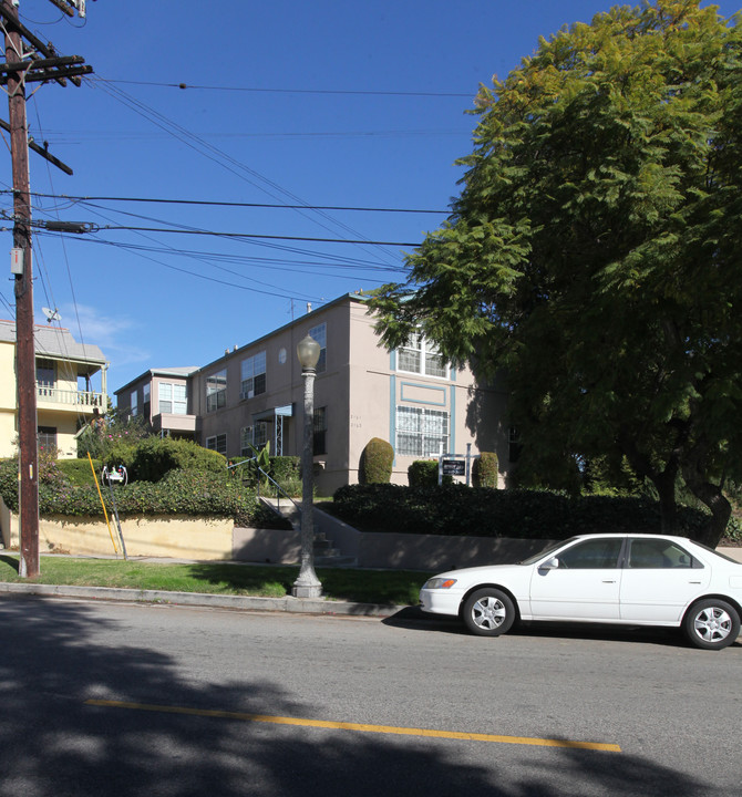 3161 Rowena Ave in Los Angeles, CA - Building Photo