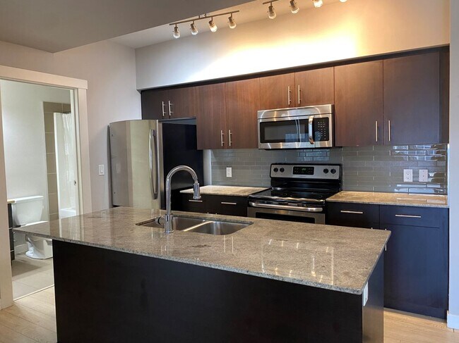 10226-10104 104 Street NW in Edmonton, AB - Building Photo - Building Photo