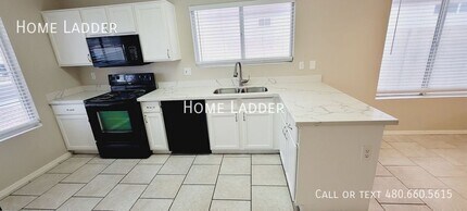 10423 W Pasadena Ave in Glendale, AZ - Building Photo - Building Photo