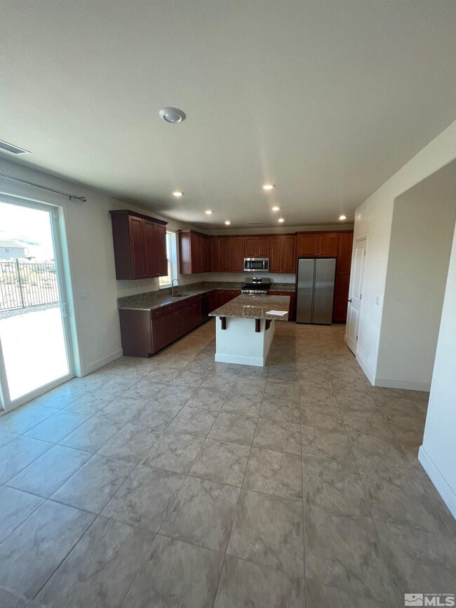 7255 Rutherford Dr in Reno, NV - Building Photo - Building Photo