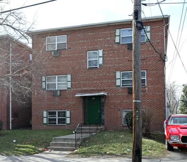 757 Grove St in Irvington, NJ - Foto de edificio - Building Photo