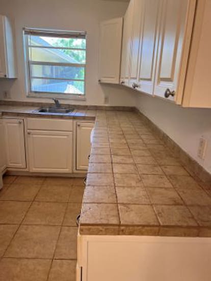 property at 4290 Gulfstream Dr