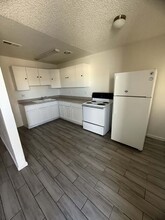 6340 Casada Way, Unit C in Las Vegas, NV - Building Photo - Building Photo