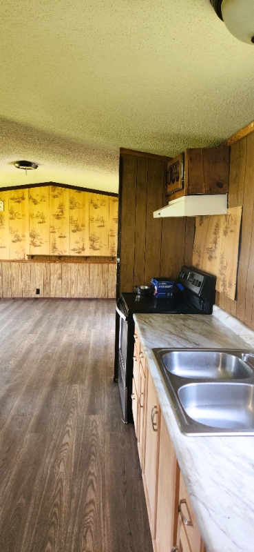 571 Cobb Dr in Jemison, AL - Foto de edificio - Building Photo