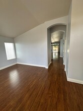 5446 W Morris Ave in Fresno, CA - Building Photo - Building Photo