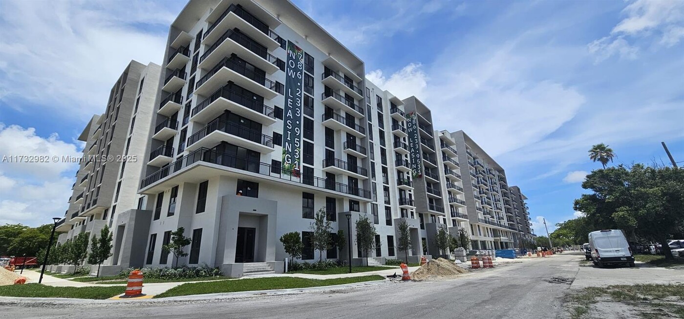 12640 NE 12th Ave, Unit 237 in North Miami, FL - Building Photo