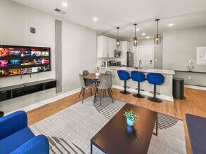 28 Poplar St in Philadelphia, PA - Building Photo - Building Photo