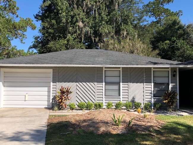 property at 2962 SW 39th Ave