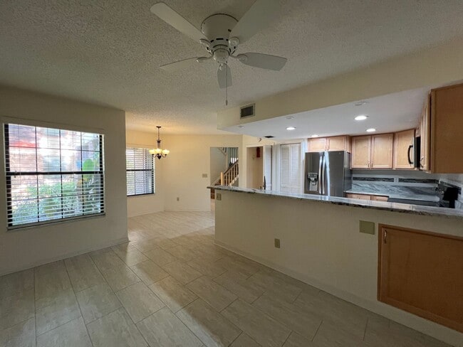 340 Brown Pelican Dr in Daytona Beach, FL - Building Photo - Building Photo