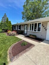 2928 Coventry Ave in Fort Wayne, IN - Building Photo - Building Photo