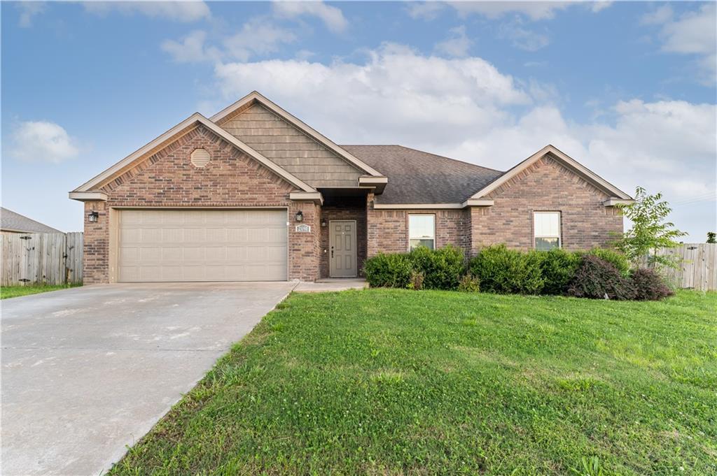 2091 Eagle Dr in Pea Ridge, AR - Building Photo