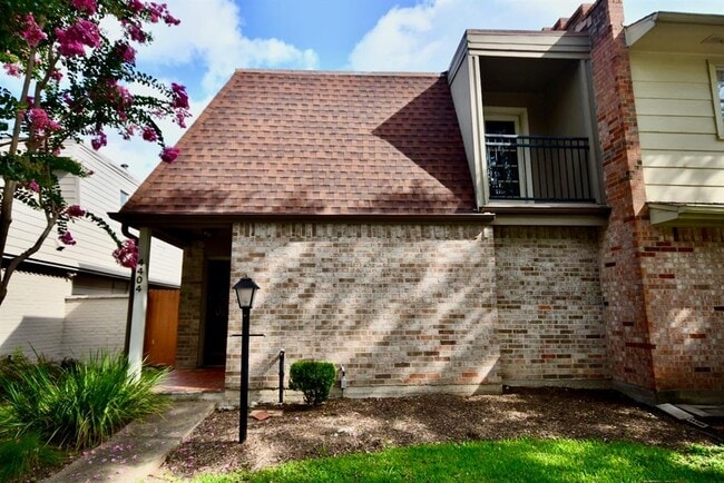 property at 4404 Basswood Ln