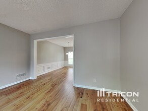 2335 Black Rock Dr in Duluth, GA - Building Photo - Building Photo