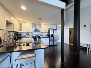 950 Broadway in Chelsea, MA - Building Photo - Building Photo