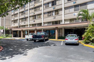 Kukui Plaza in Honolulu, HI - Foto de edificio - Building Photo