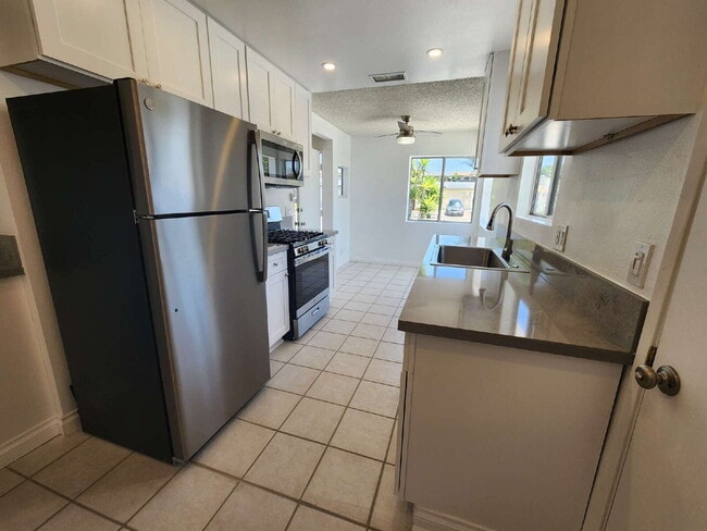 3277 Isabella Dr in Oceanside, CA - Building Photo - Building Photo