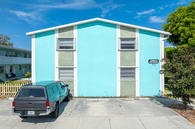 Townsite Apartment Condominiums in Lake Worth Beach, FL - Building Photo - Building Photo