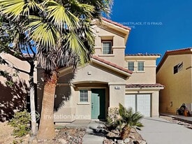 704 St Keyne St in Las Vegas, NV - Building Photo