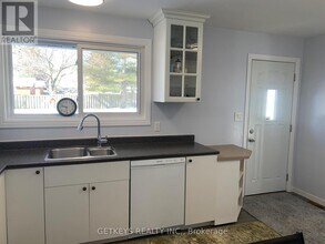 94 Jackson Ave in Belleville, ON - Building Photo - Building Photo