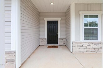 396 Bent Willow Dr in Clayton, NC - Foto de edificio - Building Photo