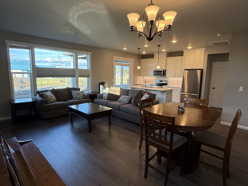 9008 W Caelen Ave in Cheney, WA - Building Photo