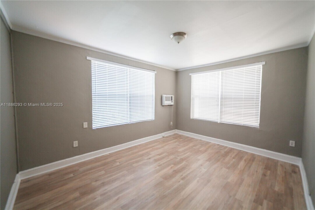 119 Menores Ave, Unit 12 in Coral Gables, FL - Building Photo