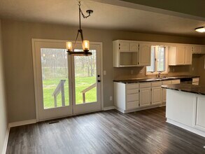 13895 Bertschy Rd in Pea Ridge, AR - Building Photo - Building Photo