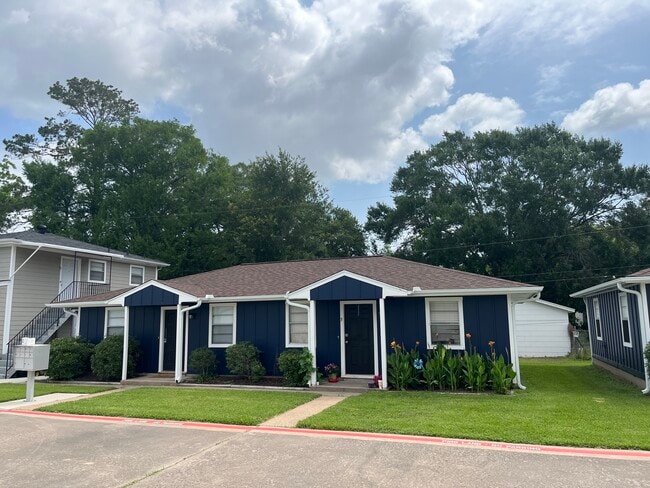 property at 717 Cedar Bayou Rd