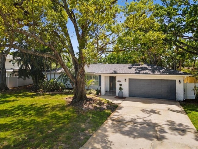1666 North Dakota Ave NE in St. Petersburg, FL - Building Photo - Building Photo
