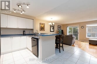 537 Heddle Crescent in Newmarket, ON - Building Photo - Building Photo
