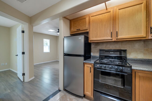 5721 W Royal Palm Rd, Unit Casita