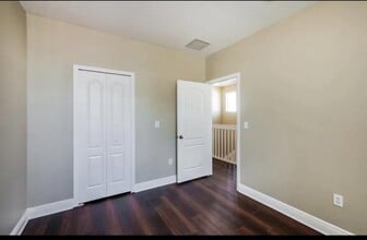 3720 SW 69th Ave in Miami, FL - Building Photo - Building Photo