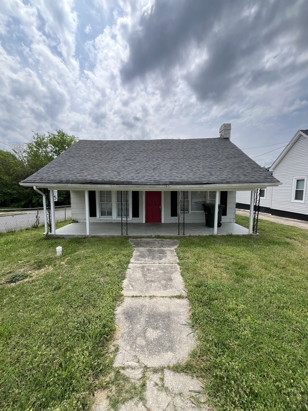 property at 1003 Locke St