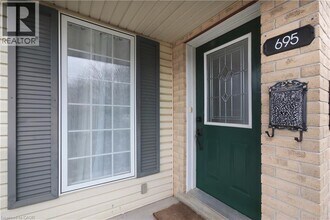 695 Jacob Ln in Waterloo, ON - Building Photo - Building Photo